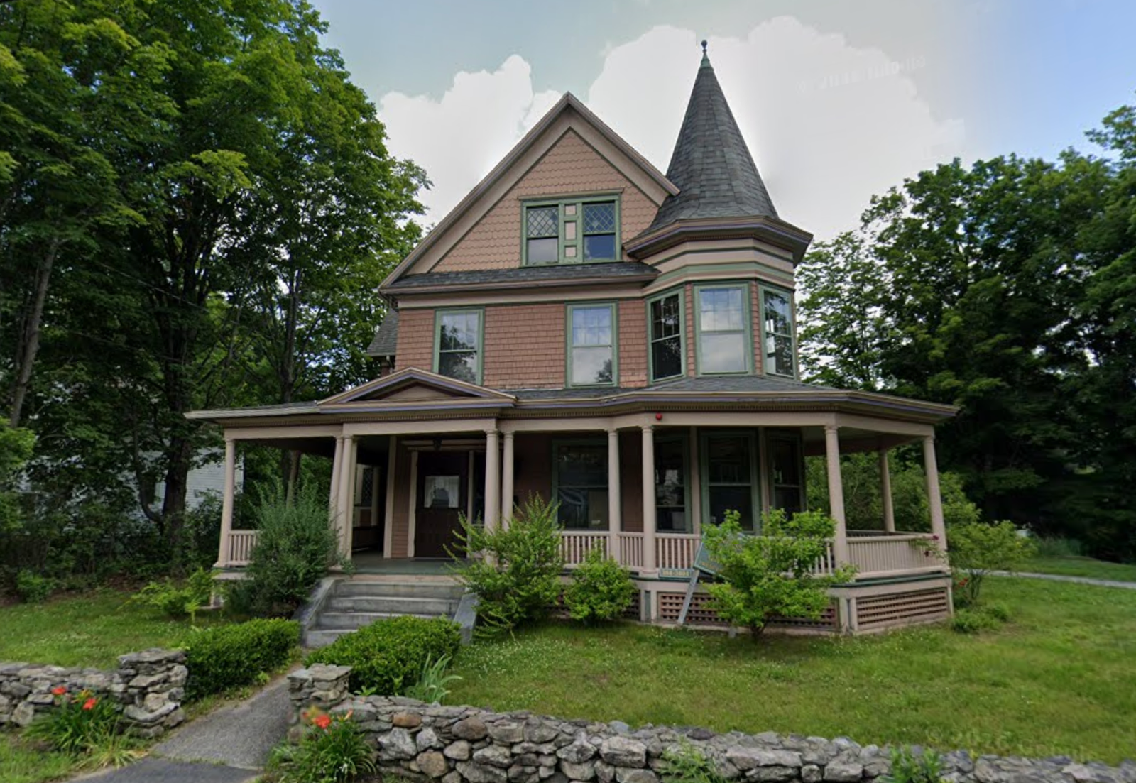 Exterior of It Takes a Village Goffstown West