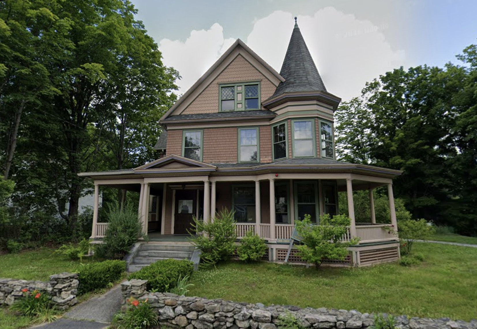 Exterior of It Takes a Village Goffstown West